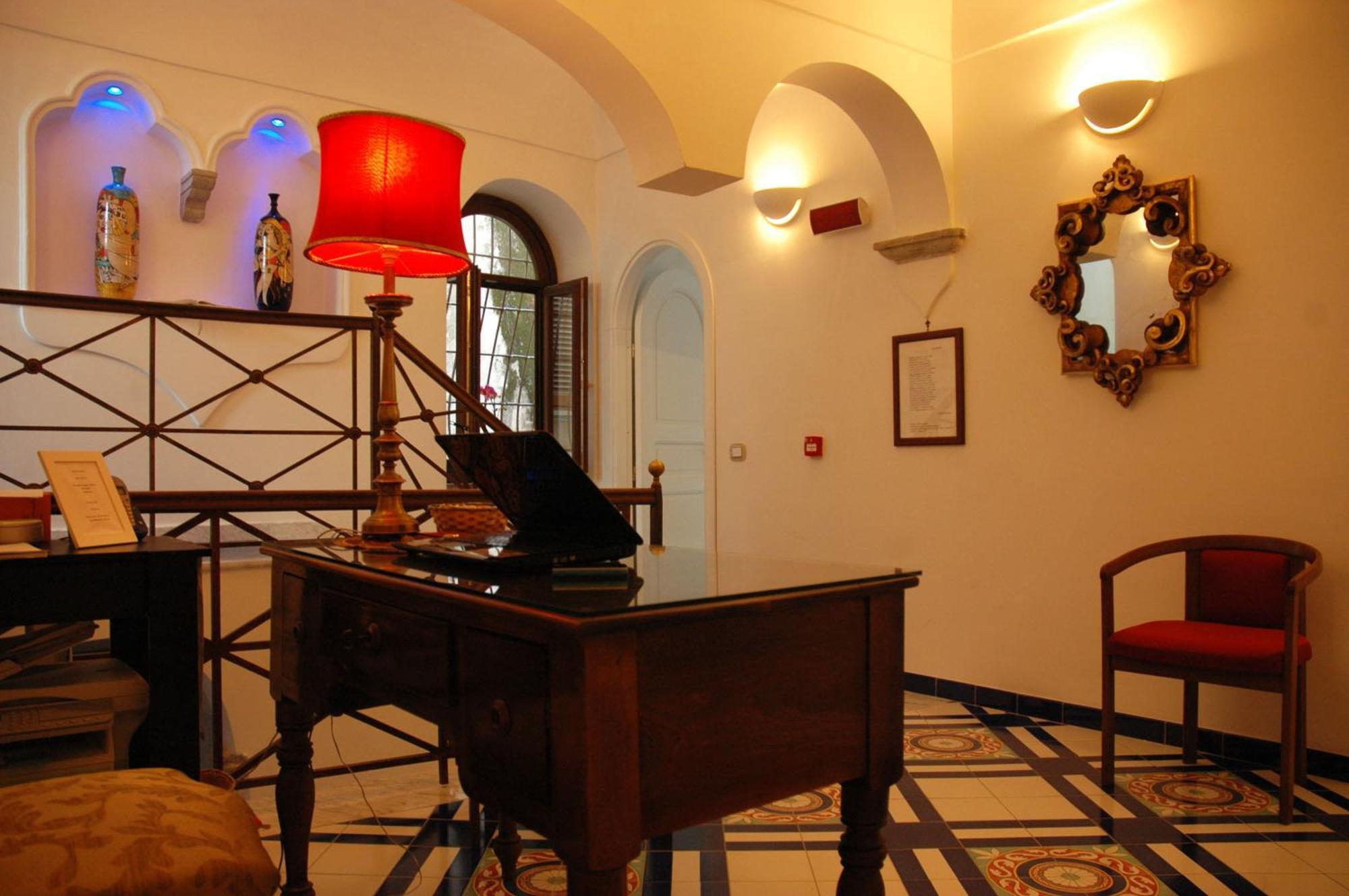 Hotel Croce Di Amalfi Exterior photo