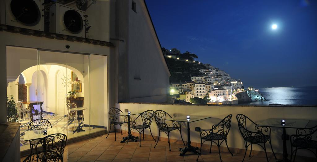 Hotel Croce Di Amalfi Exterior photo